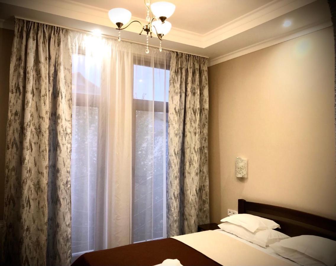Atlant Hotel ウージュホロド エクステリア 写真