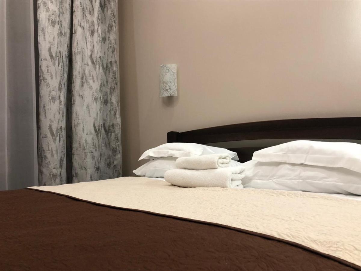 Atlant Hotel ウージュホロド エクステリア 写真