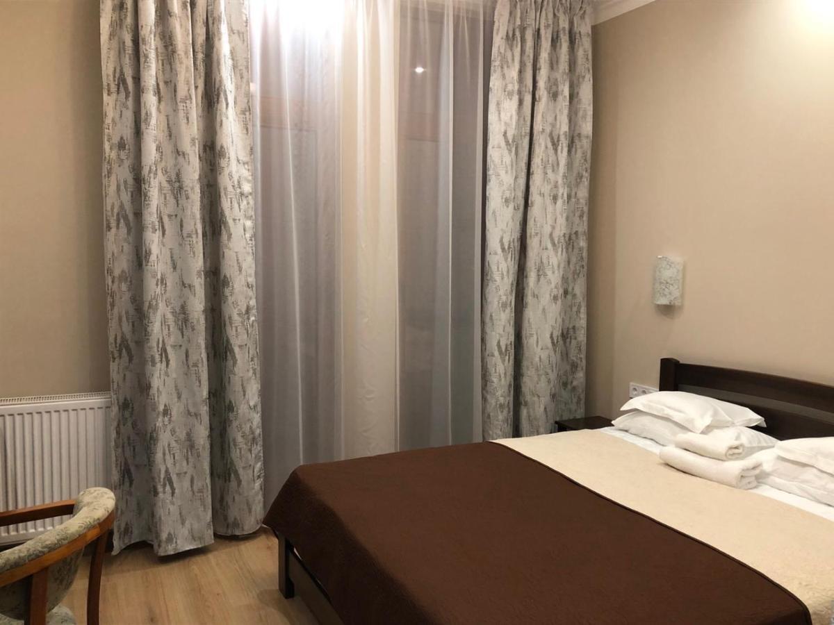 Atlant Hotel ウージュホロド エクステリア 写真