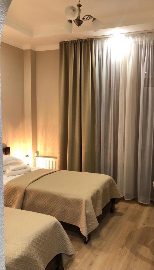 Atlant Hotel ウージュホロド エクステリア 写真