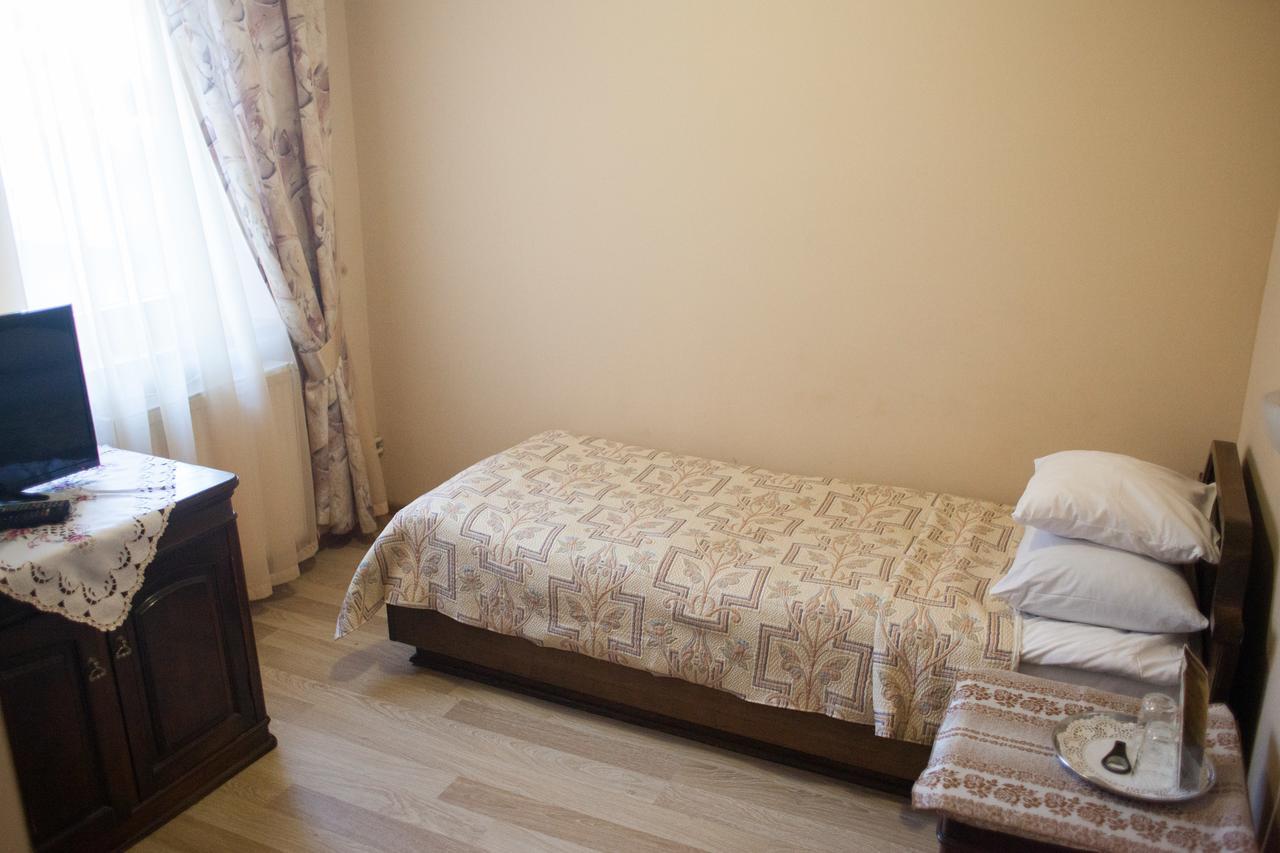 Atlant Hotel ウージュホロド エクステリア 写真