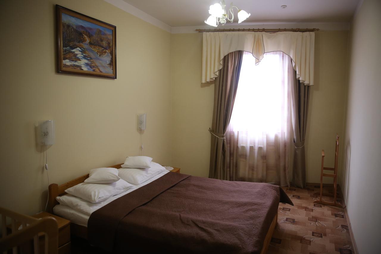 Atlant Hotel ウージュホロド エクステリア 写真
