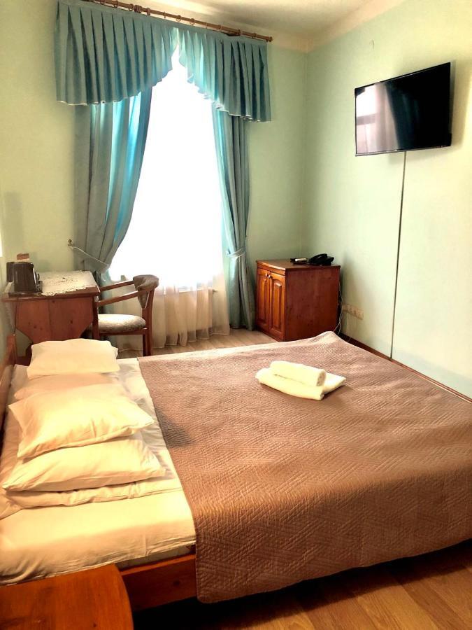 Atlant Hotel ウージュホロド エクステリア 写真
